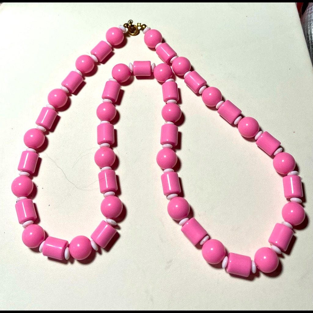 Pink And White Beaded Necklace 493